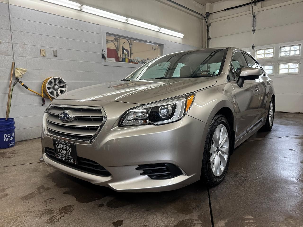 2017 SUBARU Legacy
