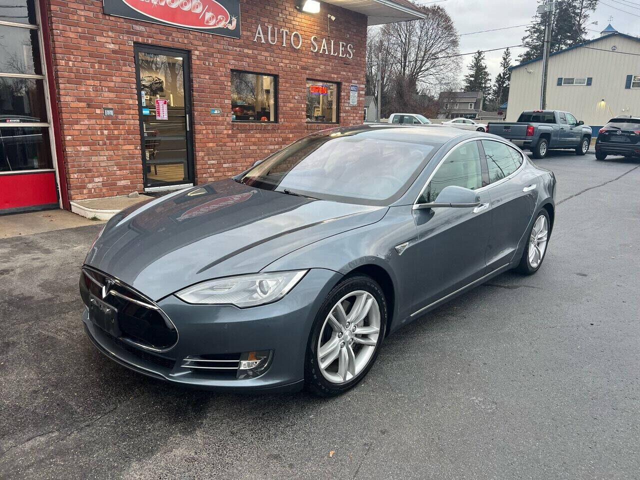 2014 TESLA Model S