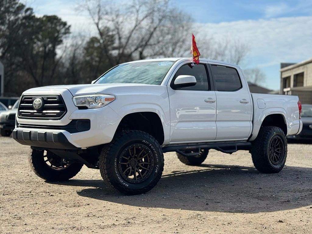 2018 TOYOTA Tacoma
