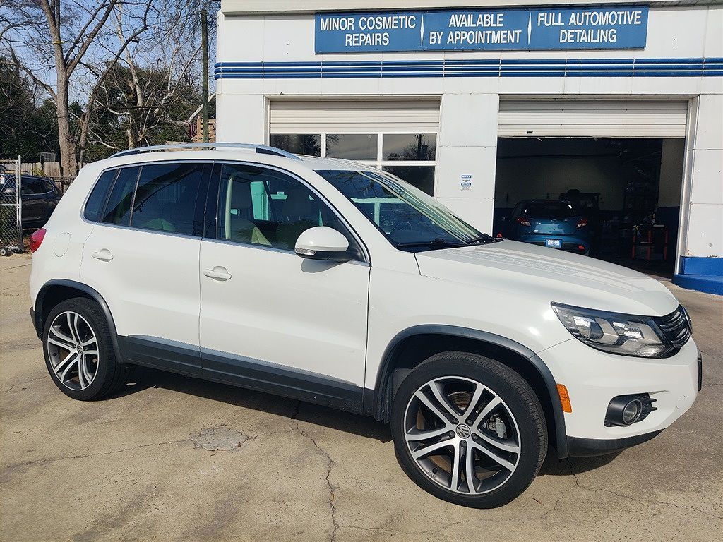 2017 VOLKSWAGEN Tiguan