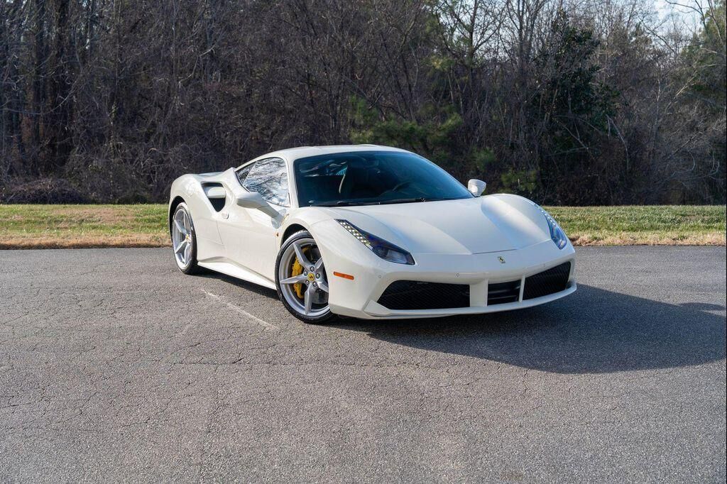 2017 FERRARI 488 GTB