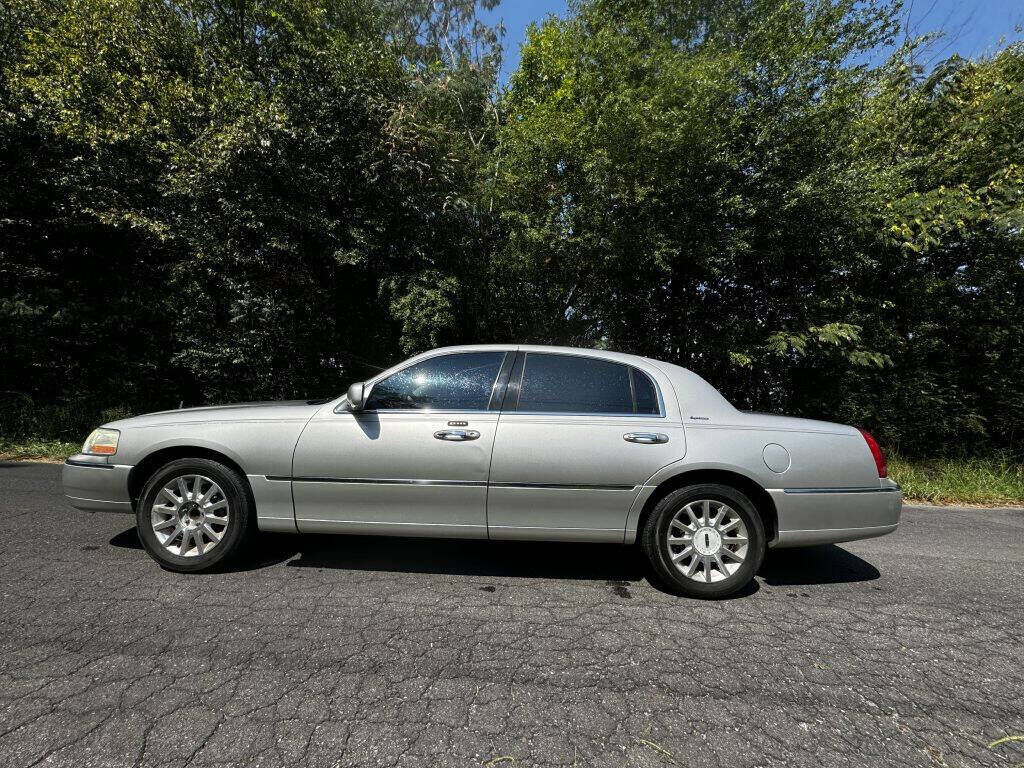 2007 LINCOLN Town Car