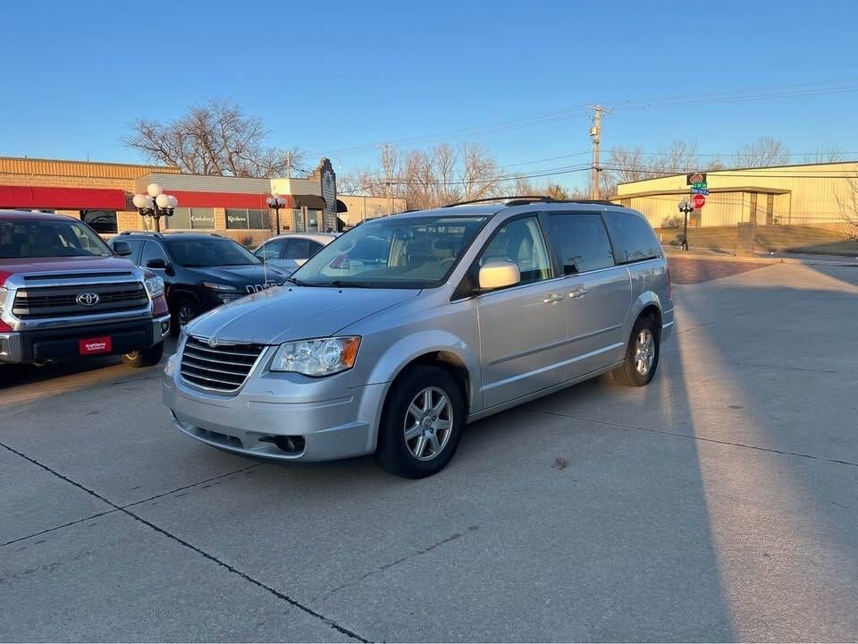 Chrysler Town and Country