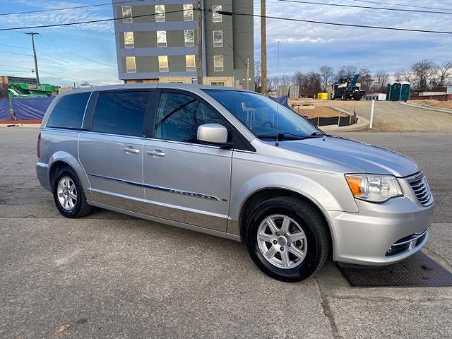 2012 CHRYSLER Town and Country