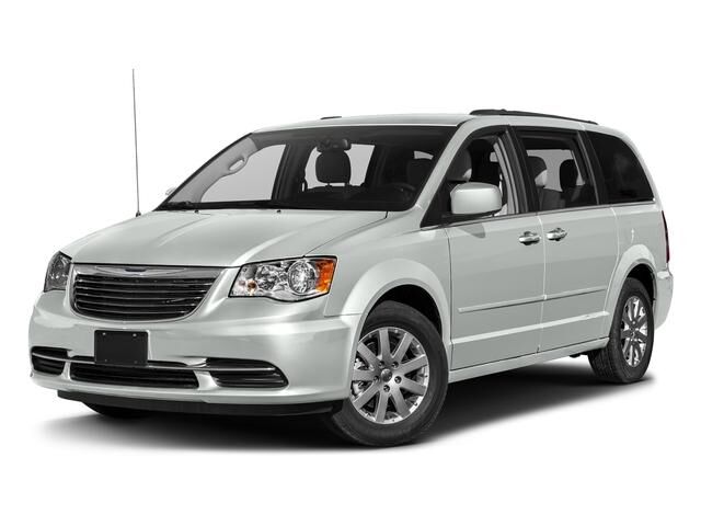 2016 CHRYSLER Town and Country