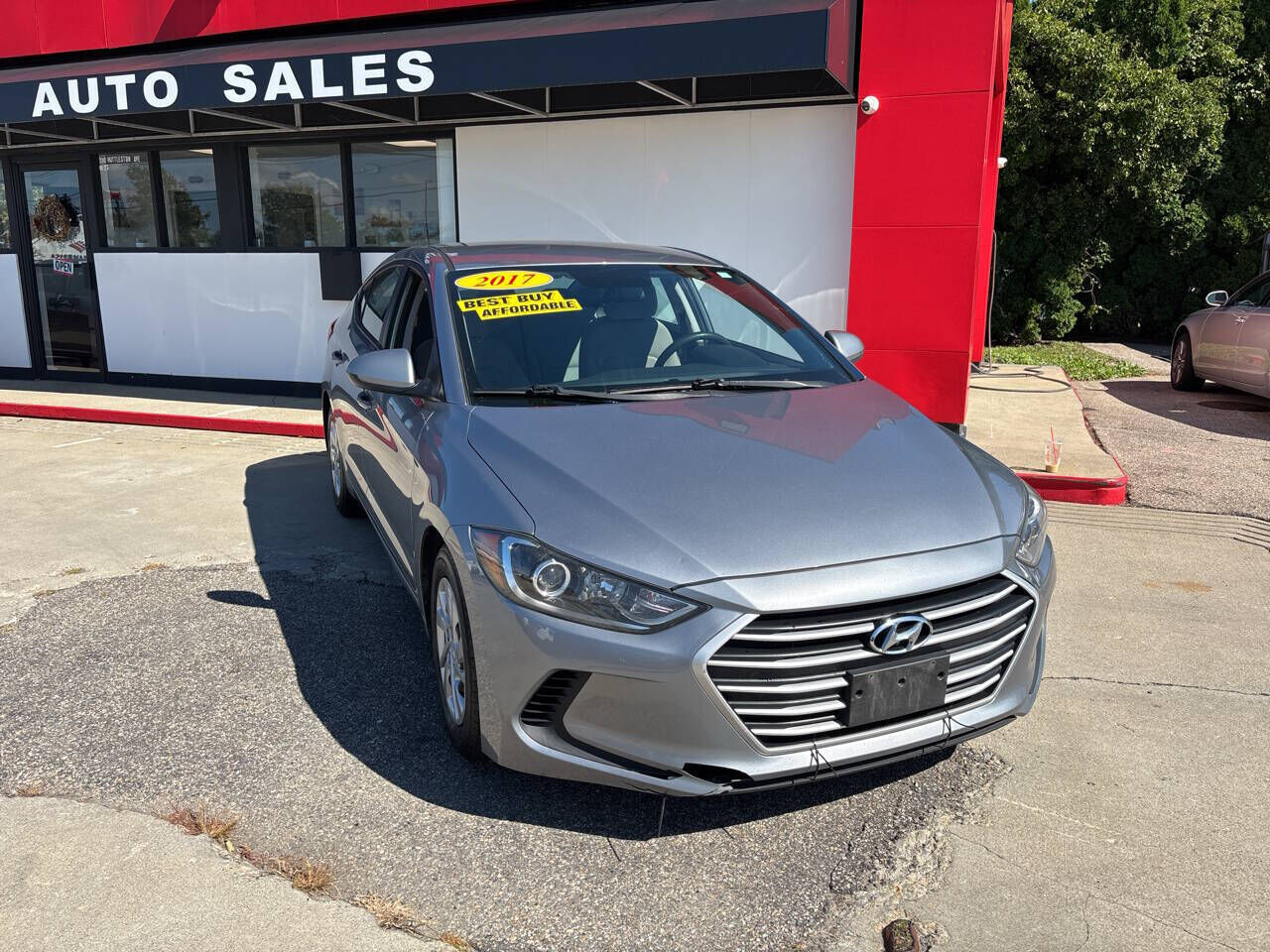 2017 HYUNDAI Elantra