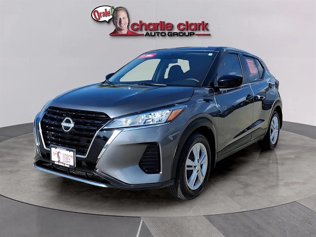 2024 NISSAN Kicks