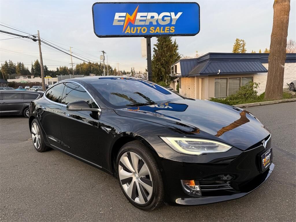 2021 TESLA Model S