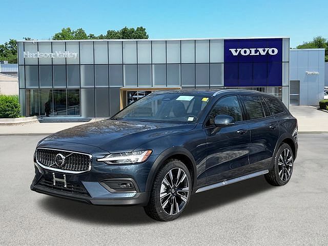 2026 VOLVO V60CC