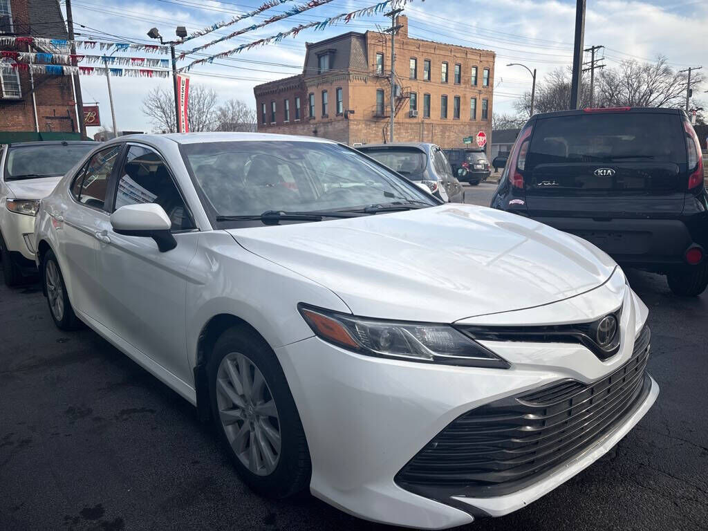 2018 TOYOTA Camry