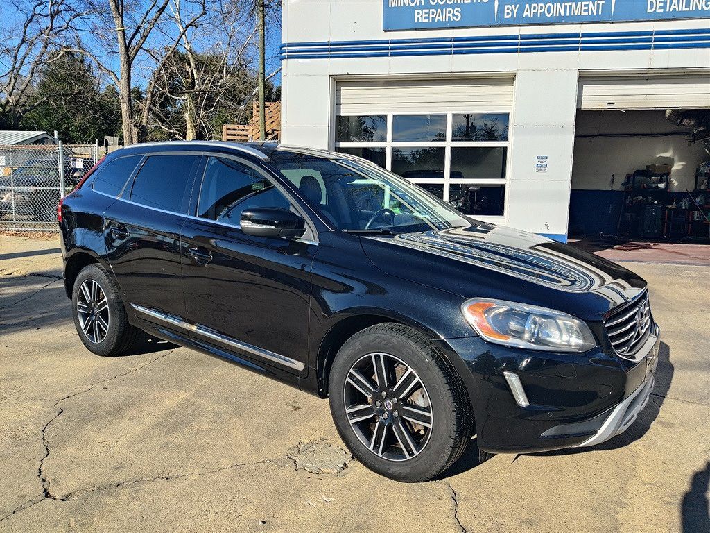 2017 VOLVO XC60
