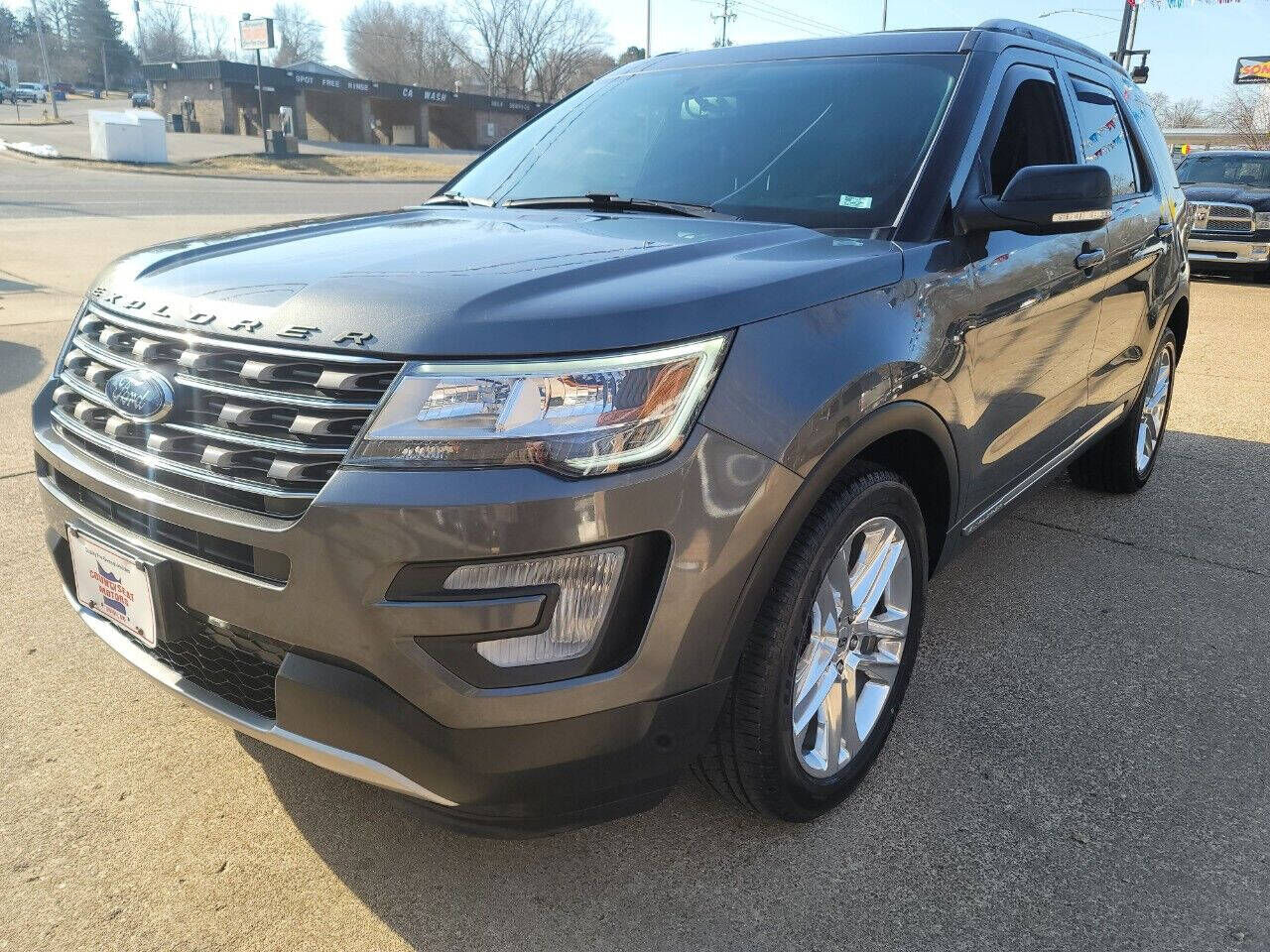 2017 FORD Explorer