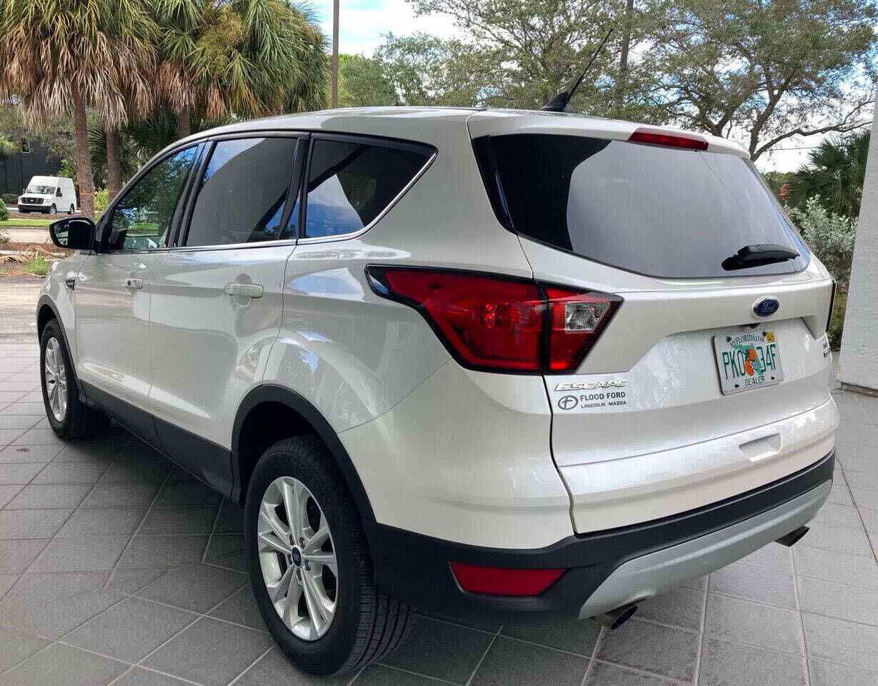 2019 FORD Escape