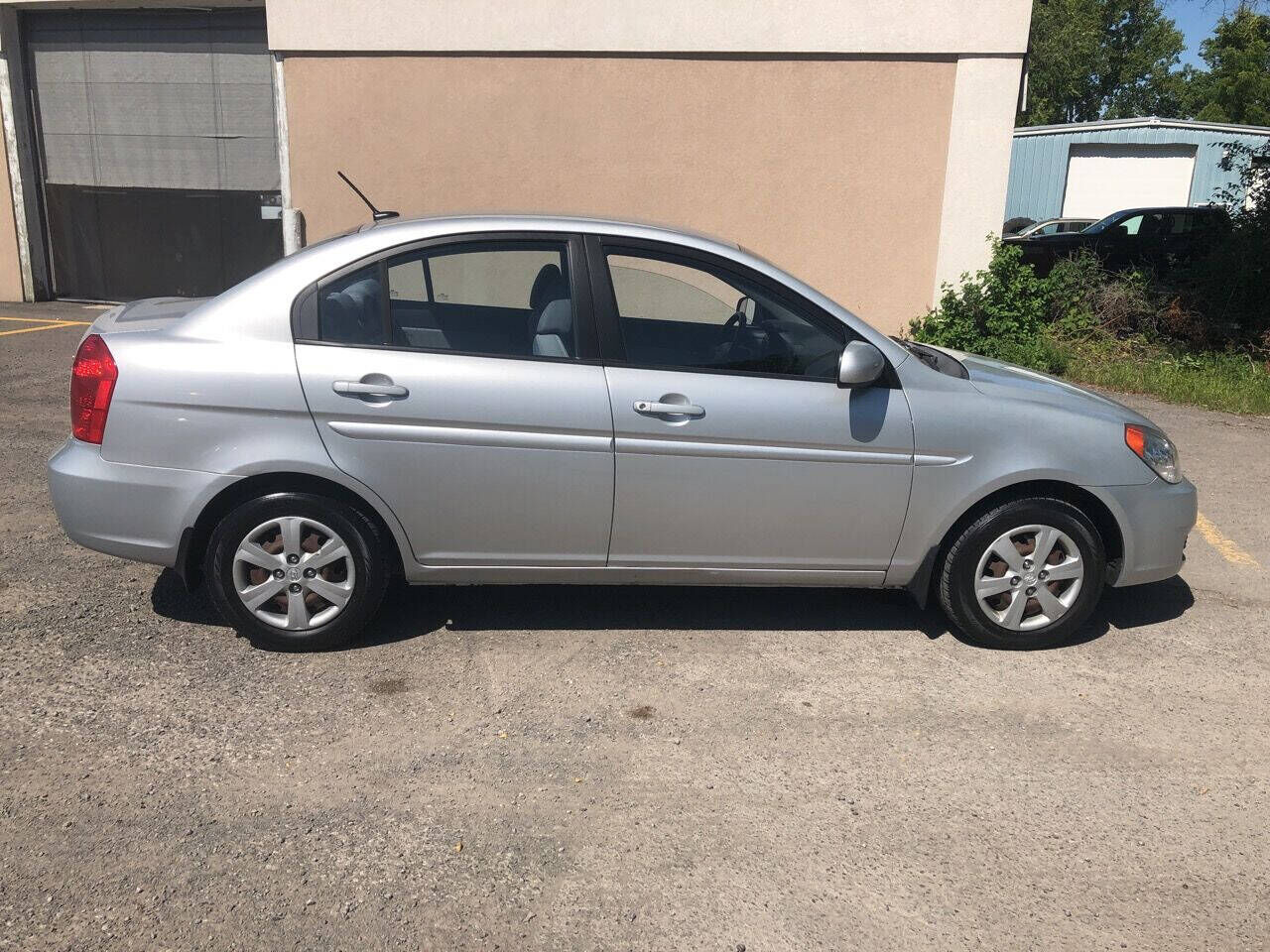 2010 HYUNDAI Accent