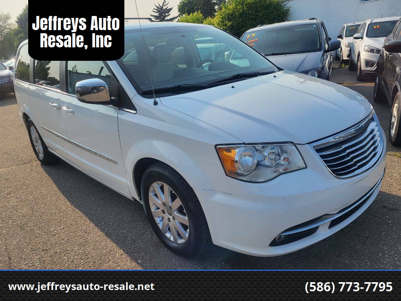 2011 CHRYSLER Town and Country