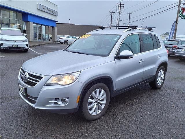 2011 VOLKSWAGEN Tiguan