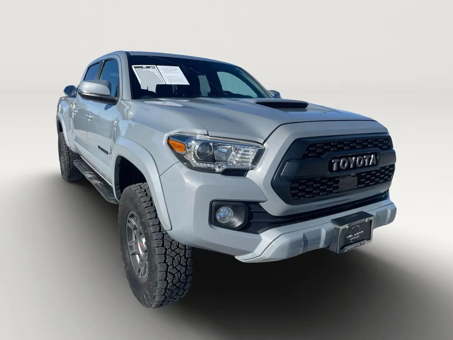 2020 TOYOTA Tacoma