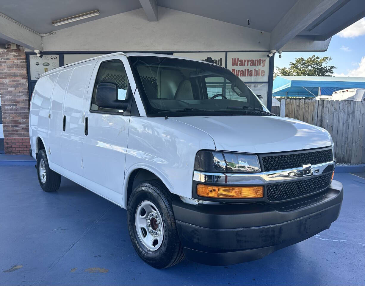 2021 CHEVROLET Express