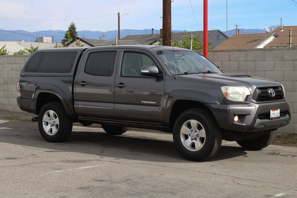 2015 TOYOTA Tacoma