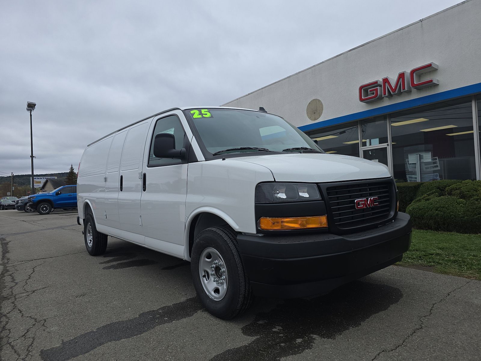 2025 GMC Savana