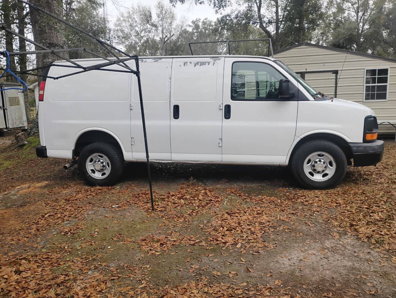 2011 CHEVROLET Express