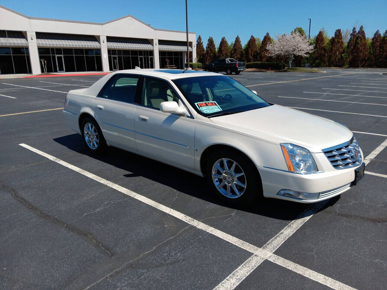 2010 CADILLAC DTS
