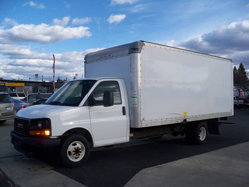 2011 GMC Savana