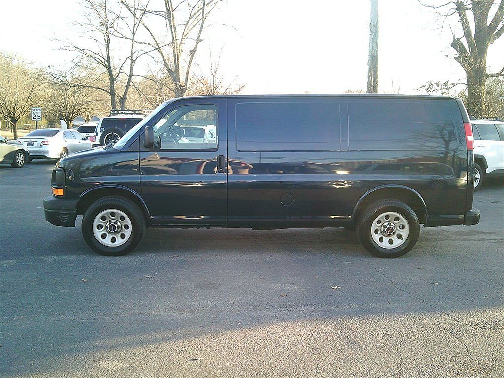 2010 GMC Savana