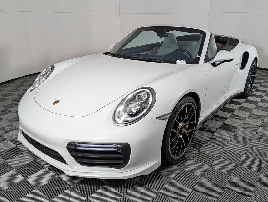 2019 PORSCHE 911