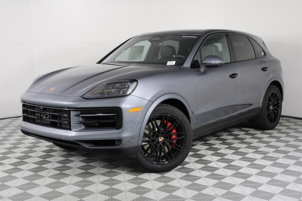 2026 PORSCHE Cayenne