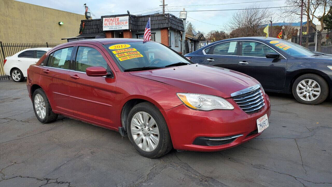 2012 CHRYSLER 200