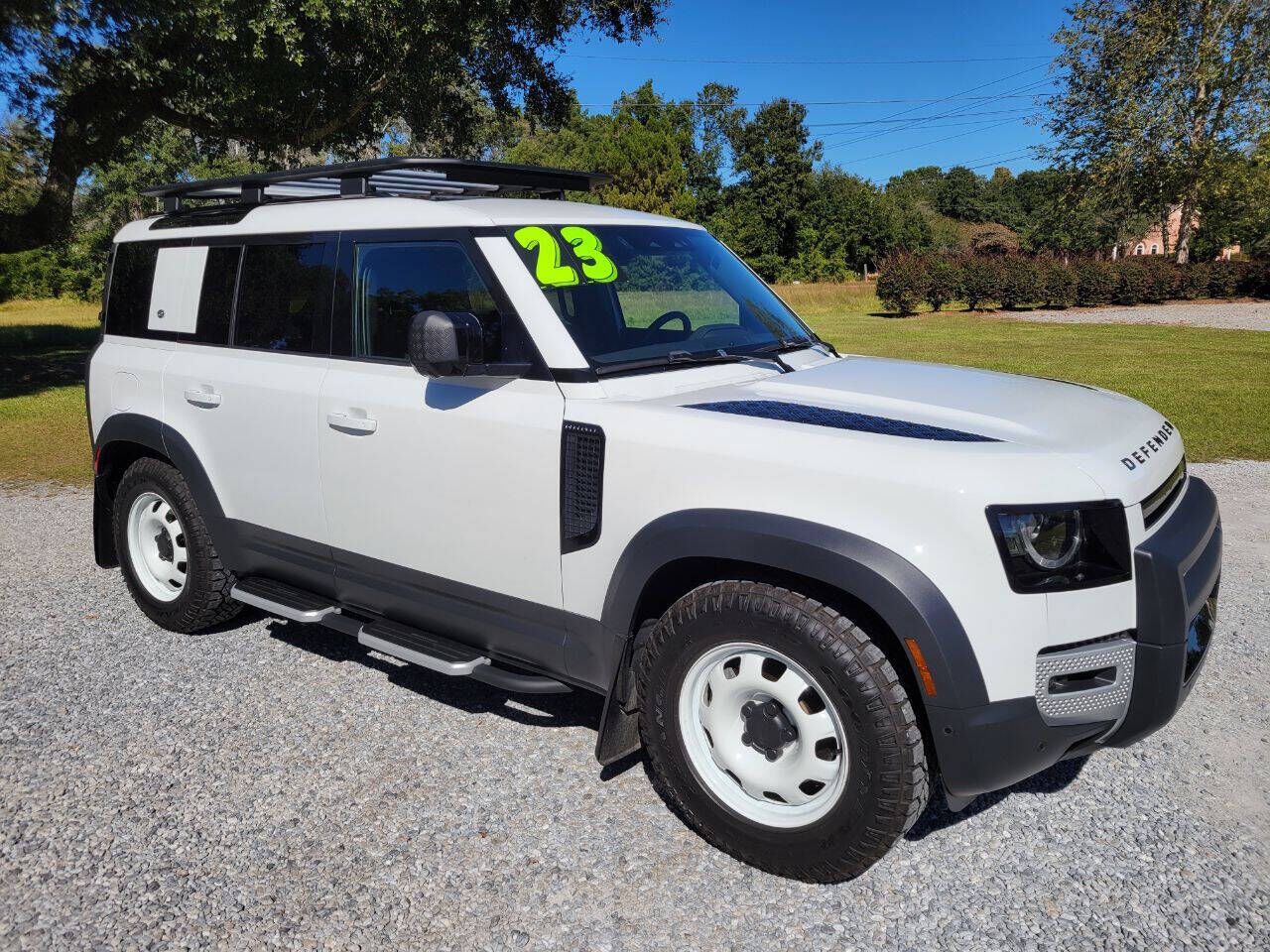 2023 LAND ROVER Defender