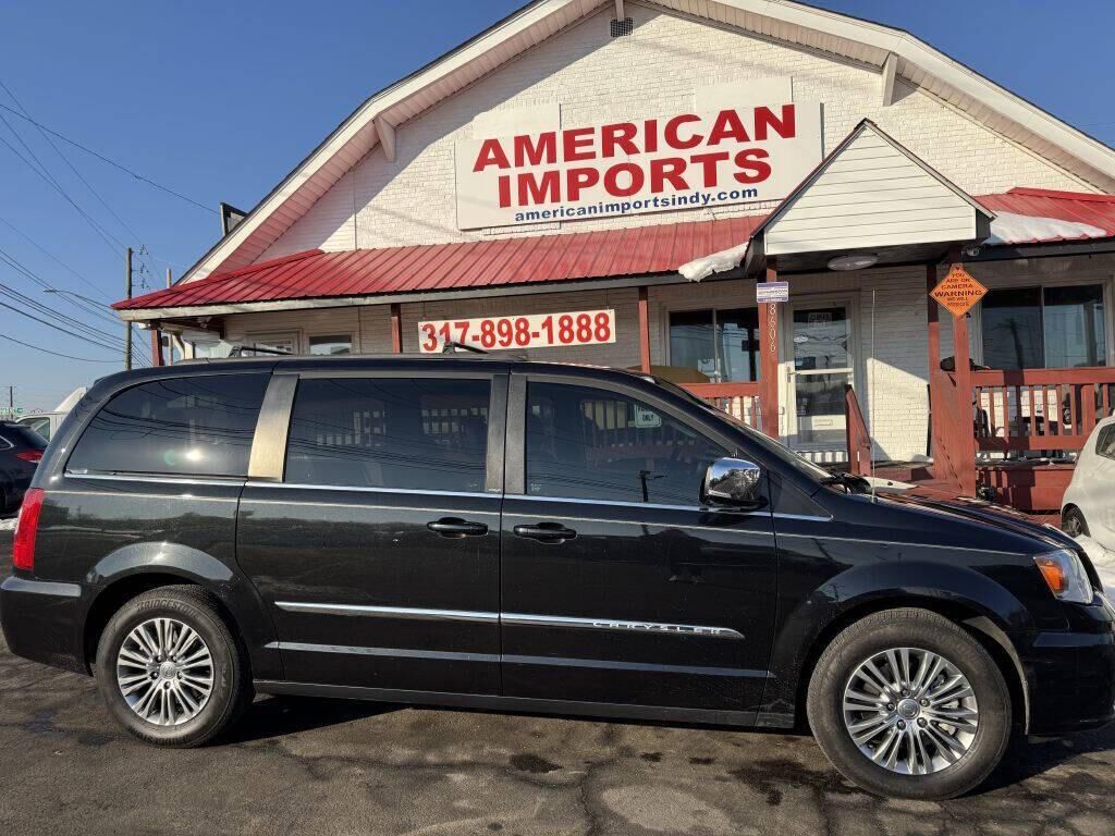 2014 CHRYSLER Town and Country