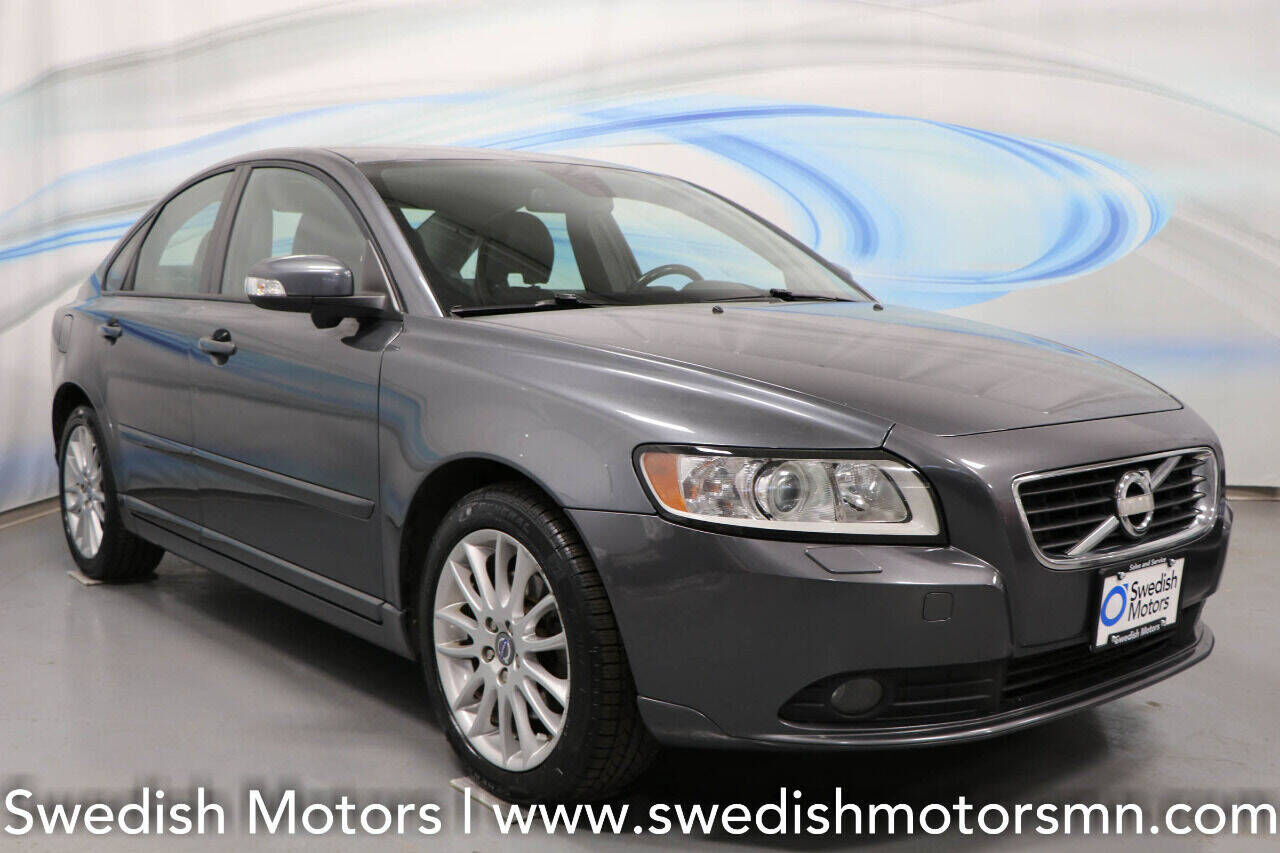 2011 VOLVO S40