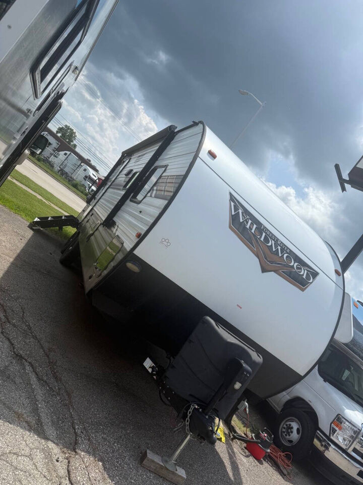 2020 FOREST RIVER Wildwood towables