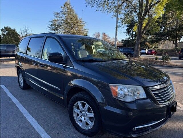 2012 Chrysler Town and Country