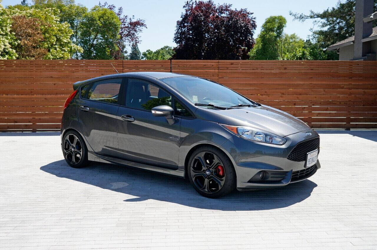 2016 FORD Fiesta