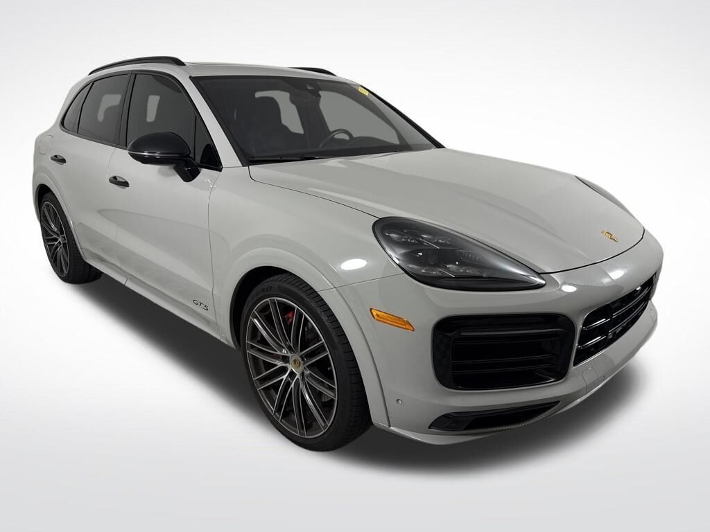 2023 PORSCHE Cayenne