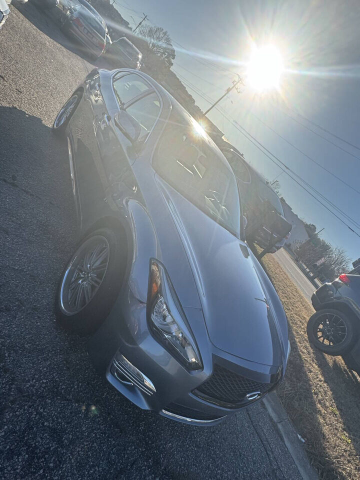 2017 INFINITI Q70L