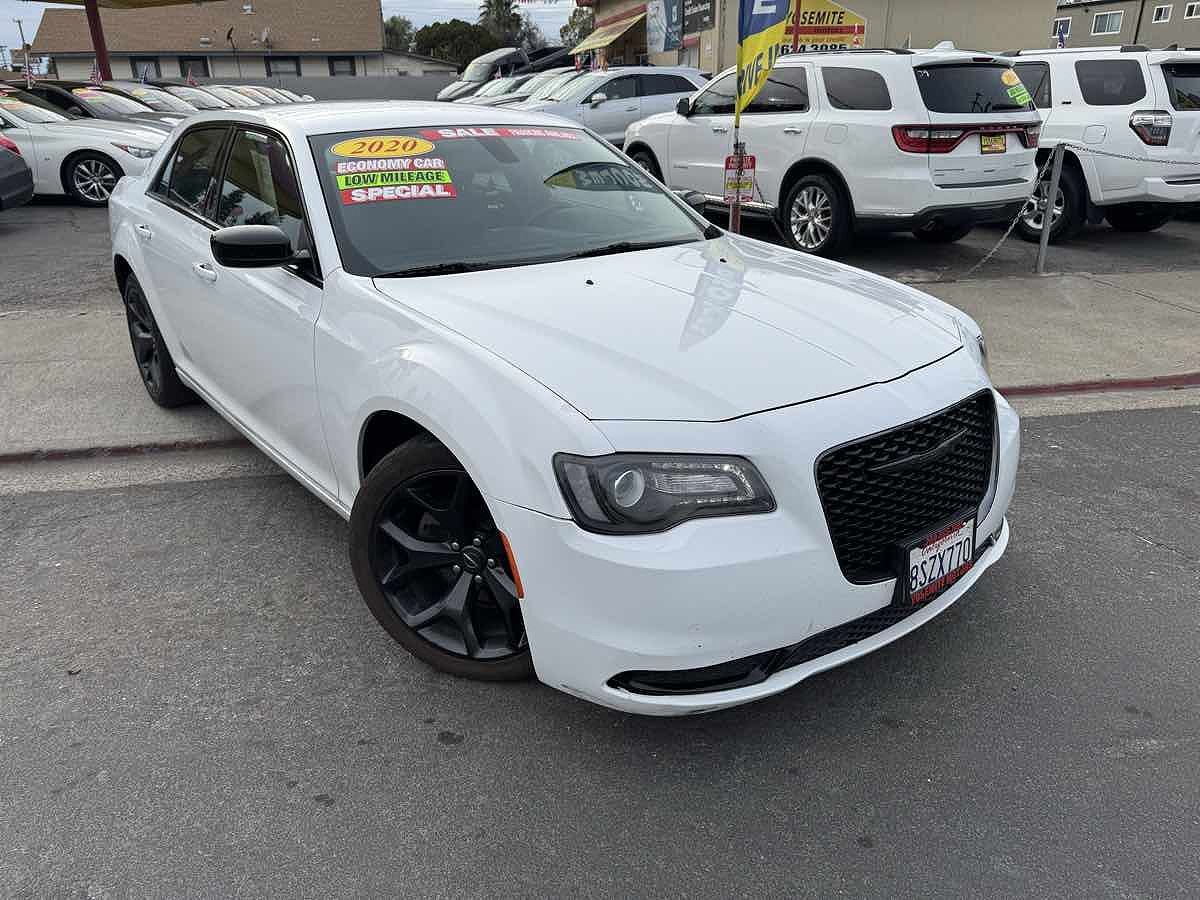 2020 CHRYSLER 300