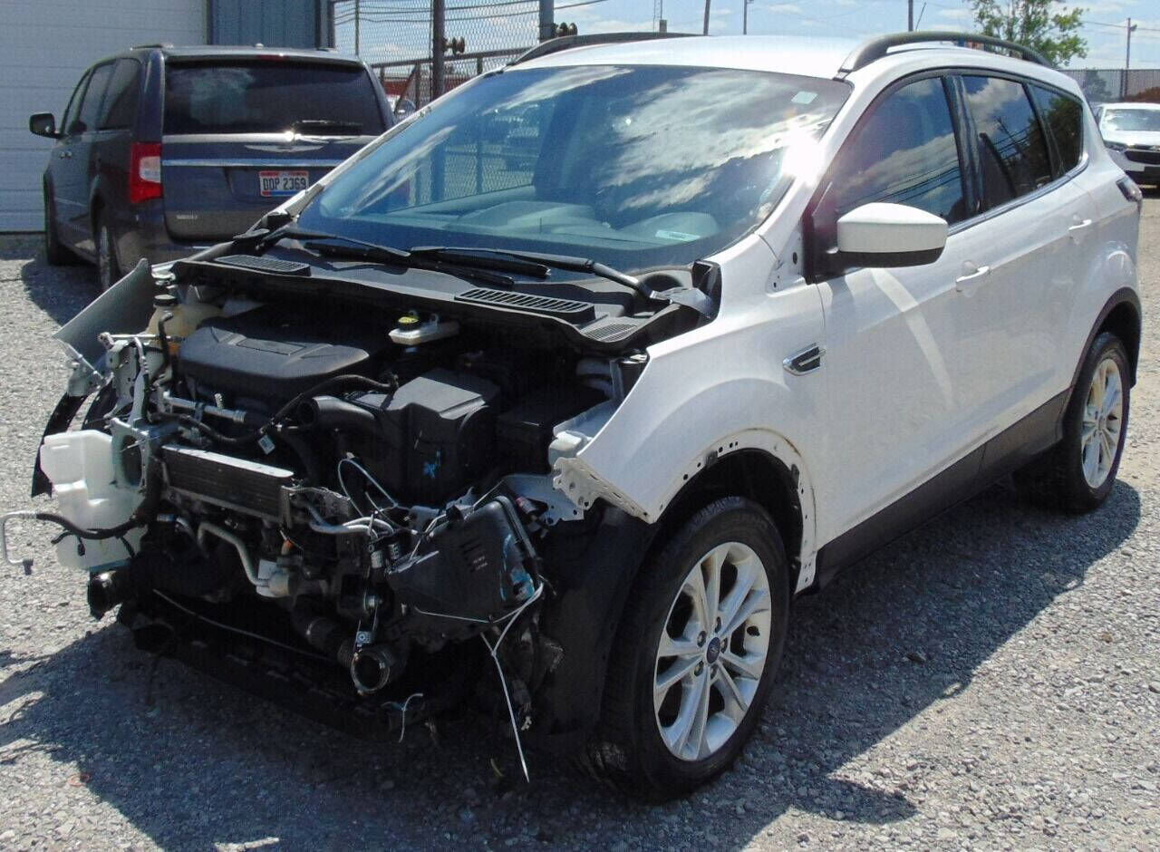2017 FORD Escape