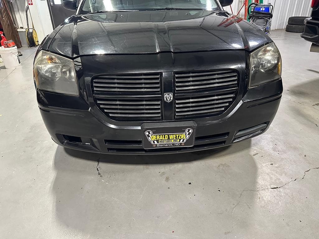 2005 DODGE Magnum