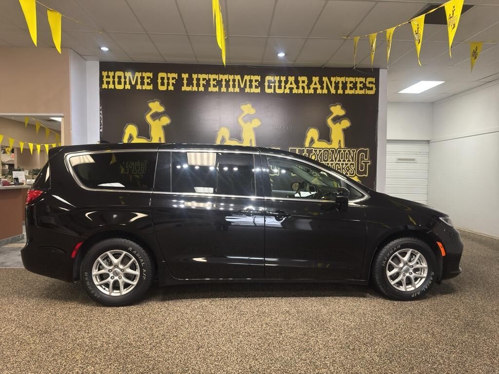 2024 CHRYSLER Pacifica