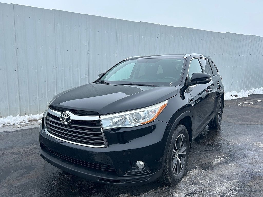 2016 TOYOTA Highlander