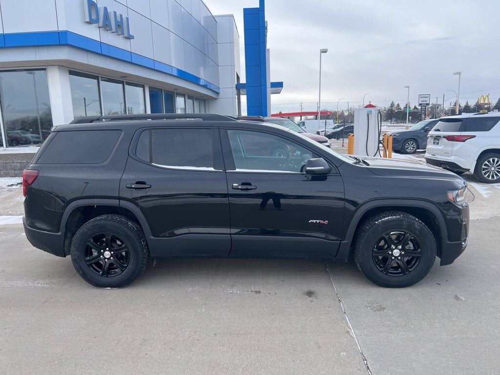 2023 GMC Acadia