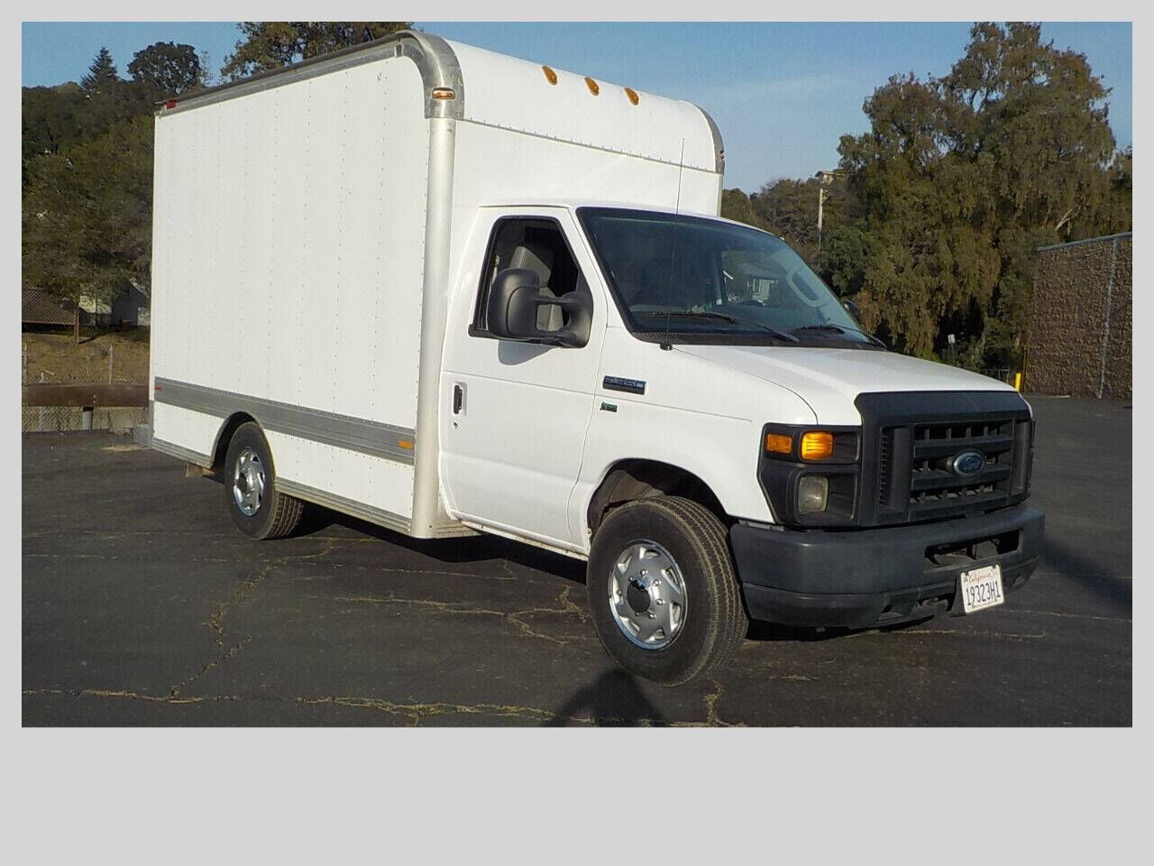 2012 FORD E-350