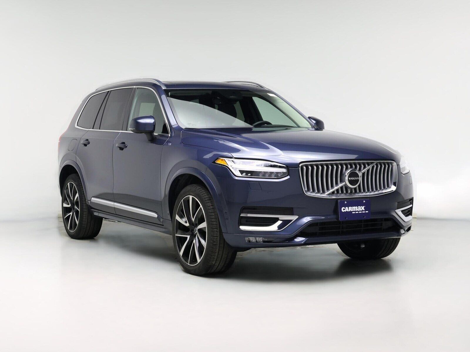 2023 VOLVO XC90