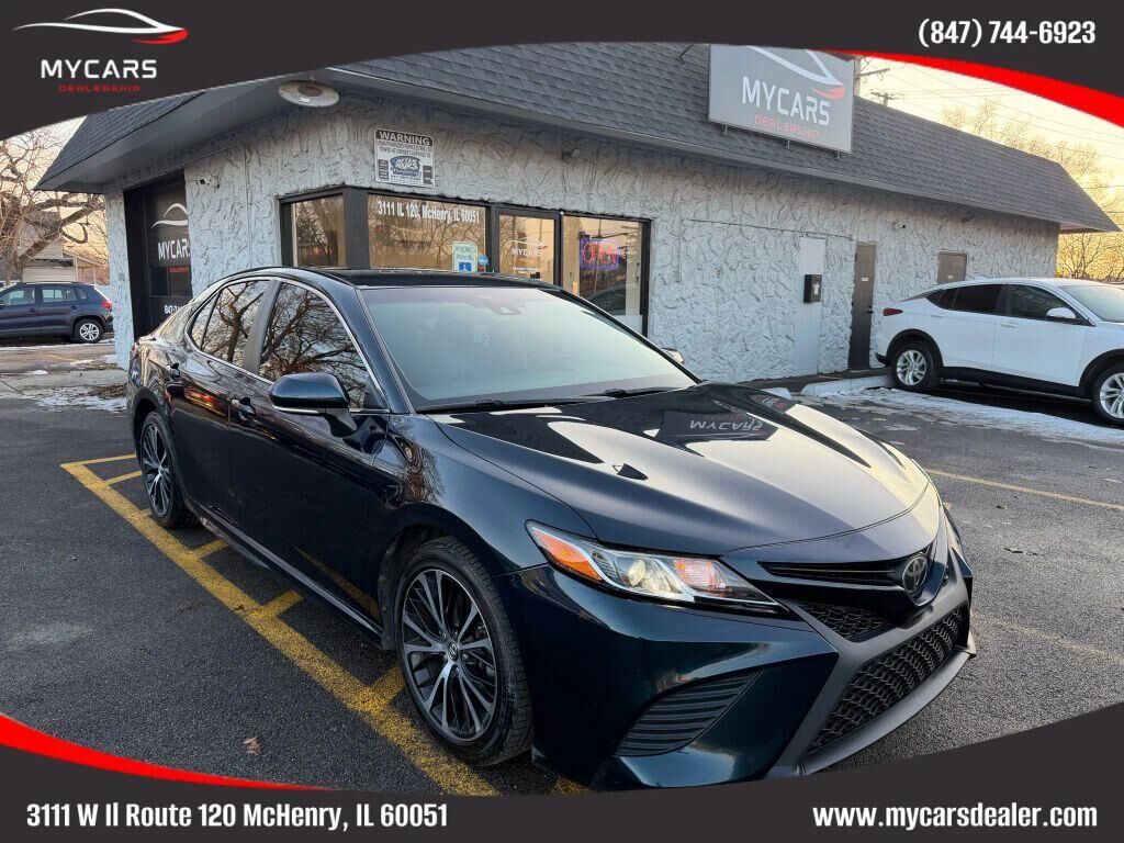 2018 TOYOTA Camry