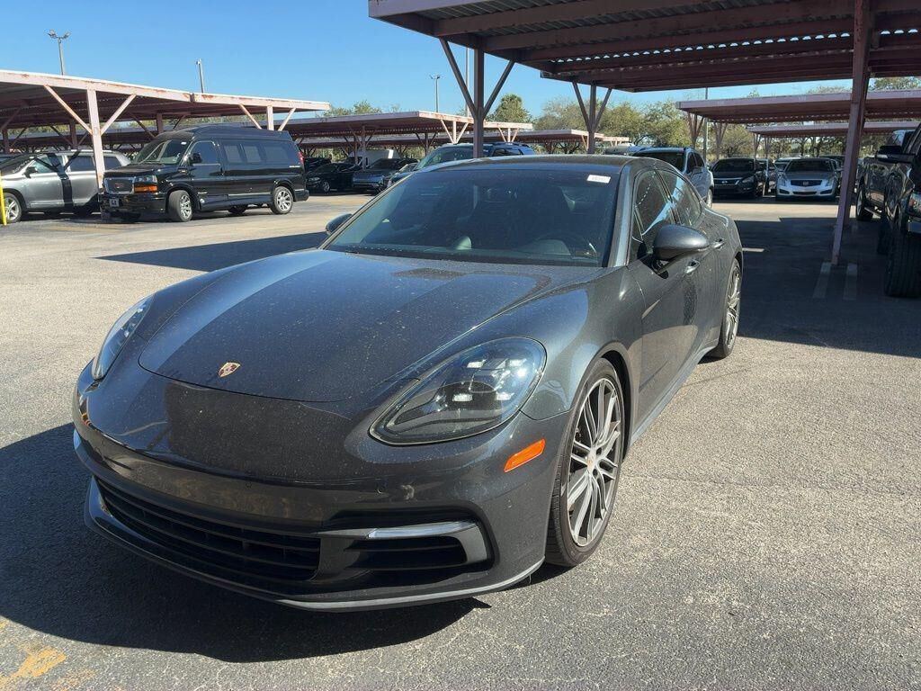 2017 PORSCHE Panamera