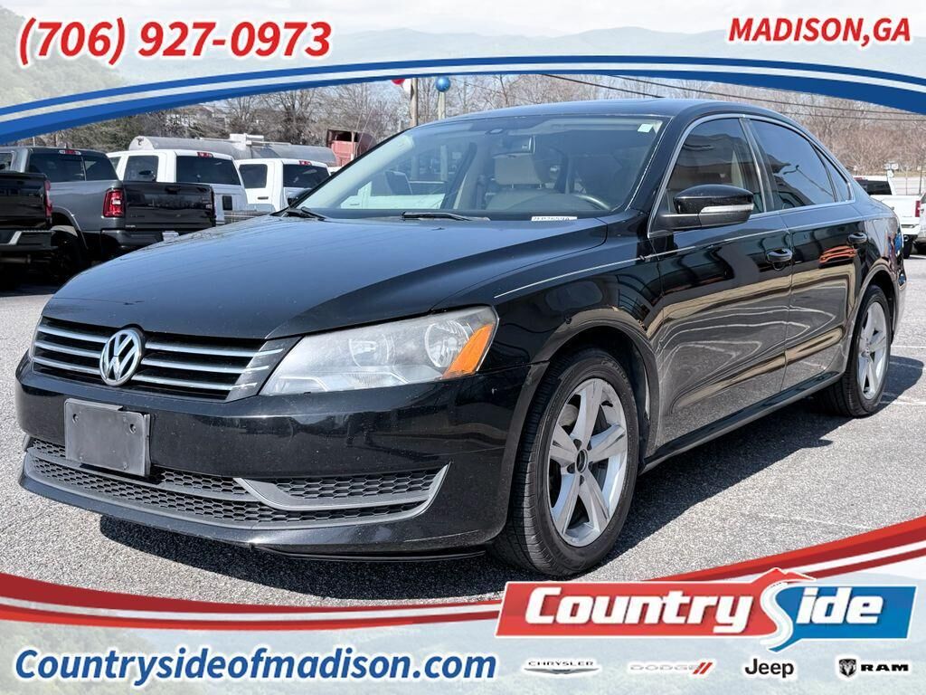 2013 VOLKSWAGEN Passat